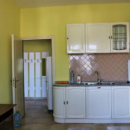 Cozy New Apartment Velipoje